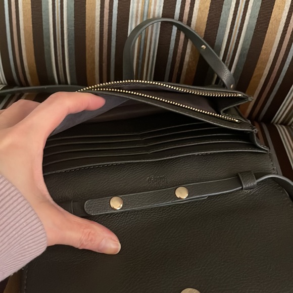 - New without tag crossbody wallet purse - Picture 8 of 13